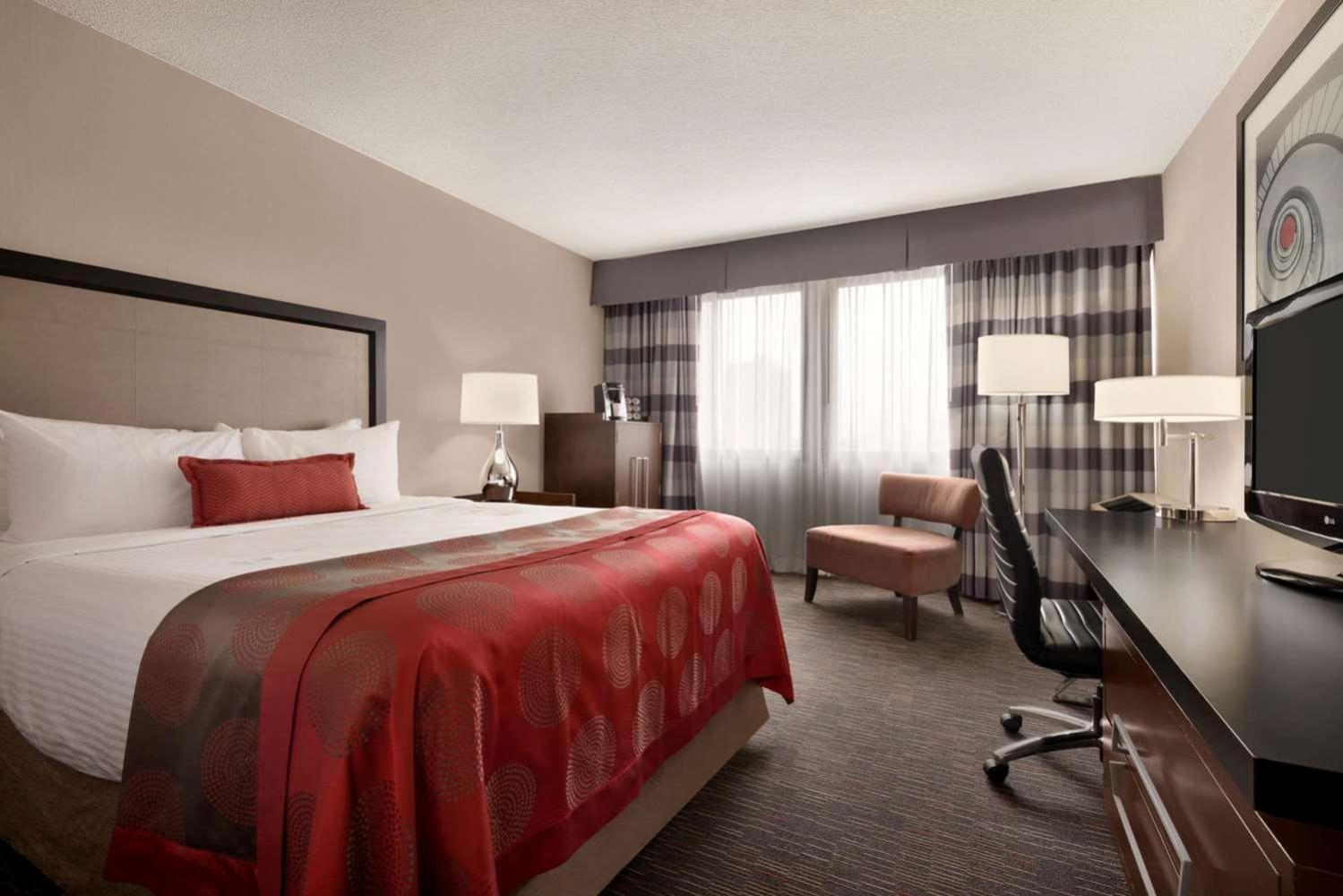 Ramada Plaza By Wyndham Regina Downtown Otel Dış mekan fotoğraf